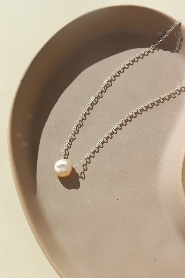 Freshwater Pearl Necklace 16" / 14k Gold Fill