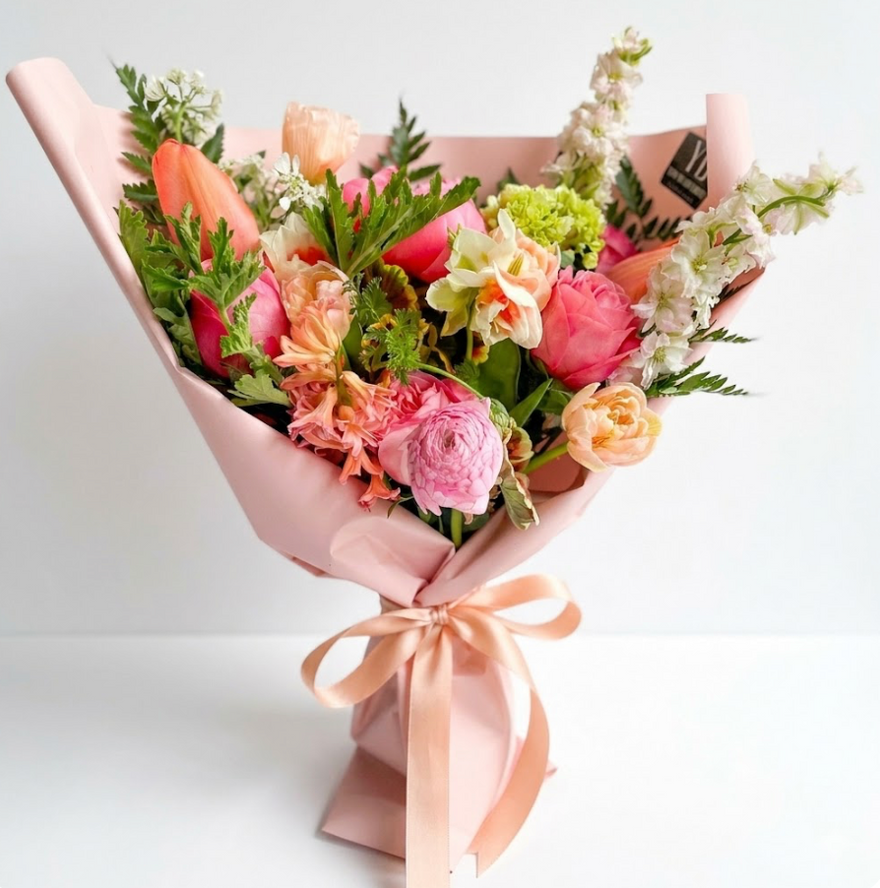 Medium Wrapped Bouquet