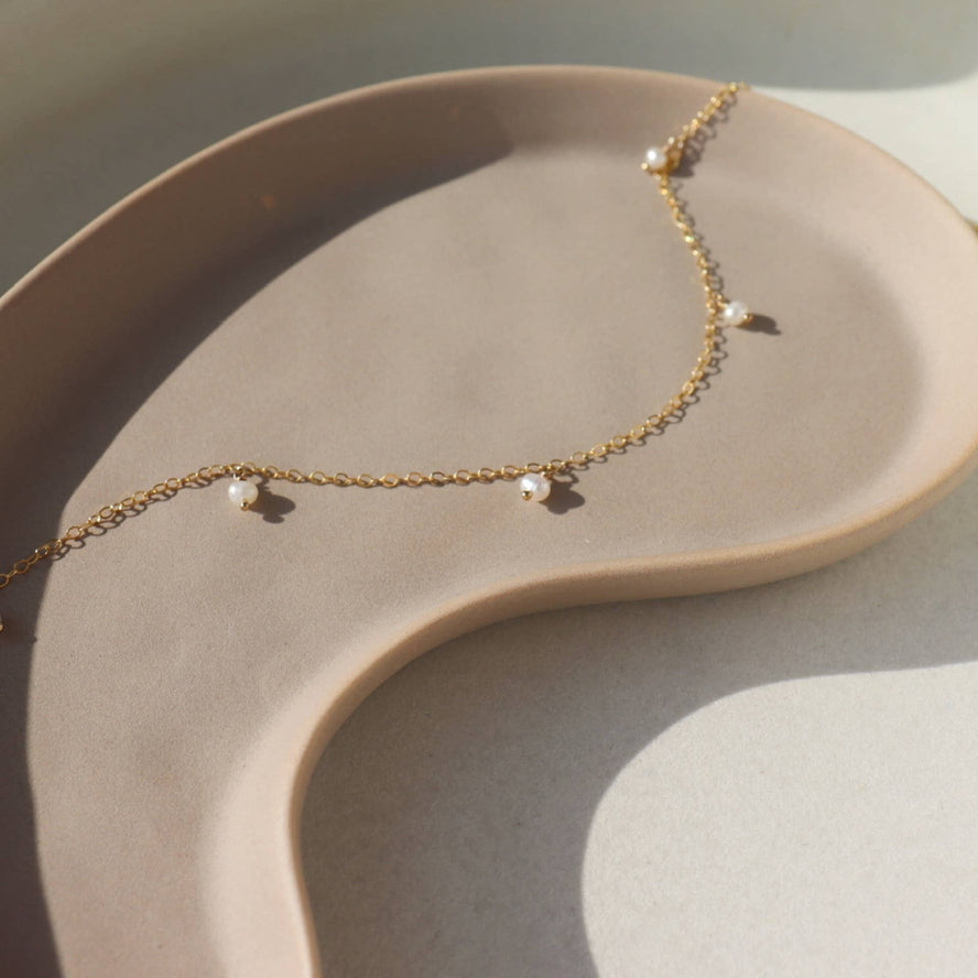 Pearl Necklace in 14k Gold Fill / 16